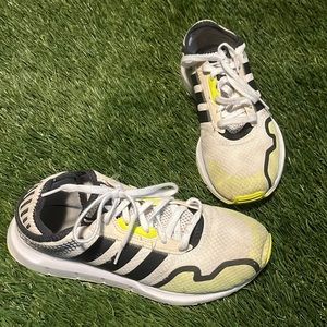 Adidas Men’s 8.5 Swift Run X Running Athletic Shoes